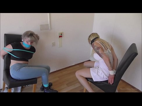 ❤️ Sõltuvuses / seotud ja suukorvistatud / neiu hädas Pornovideo at et.xxxhdporn.ru ☑